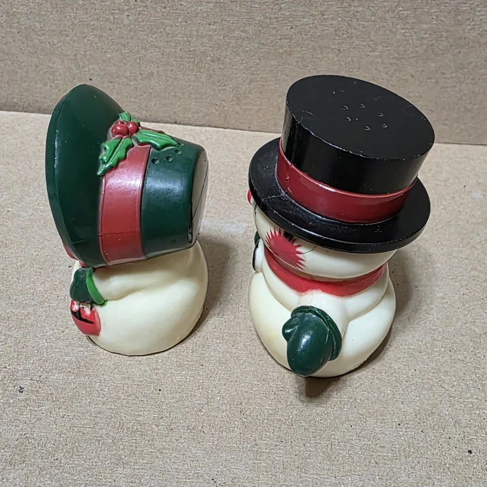 Hallmark Mr Mrs Snowman Salt Pepper Shaker Set #158